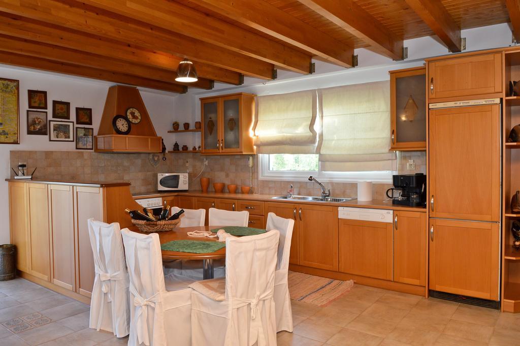 Dimeon Villa Kato Achaia Room photo